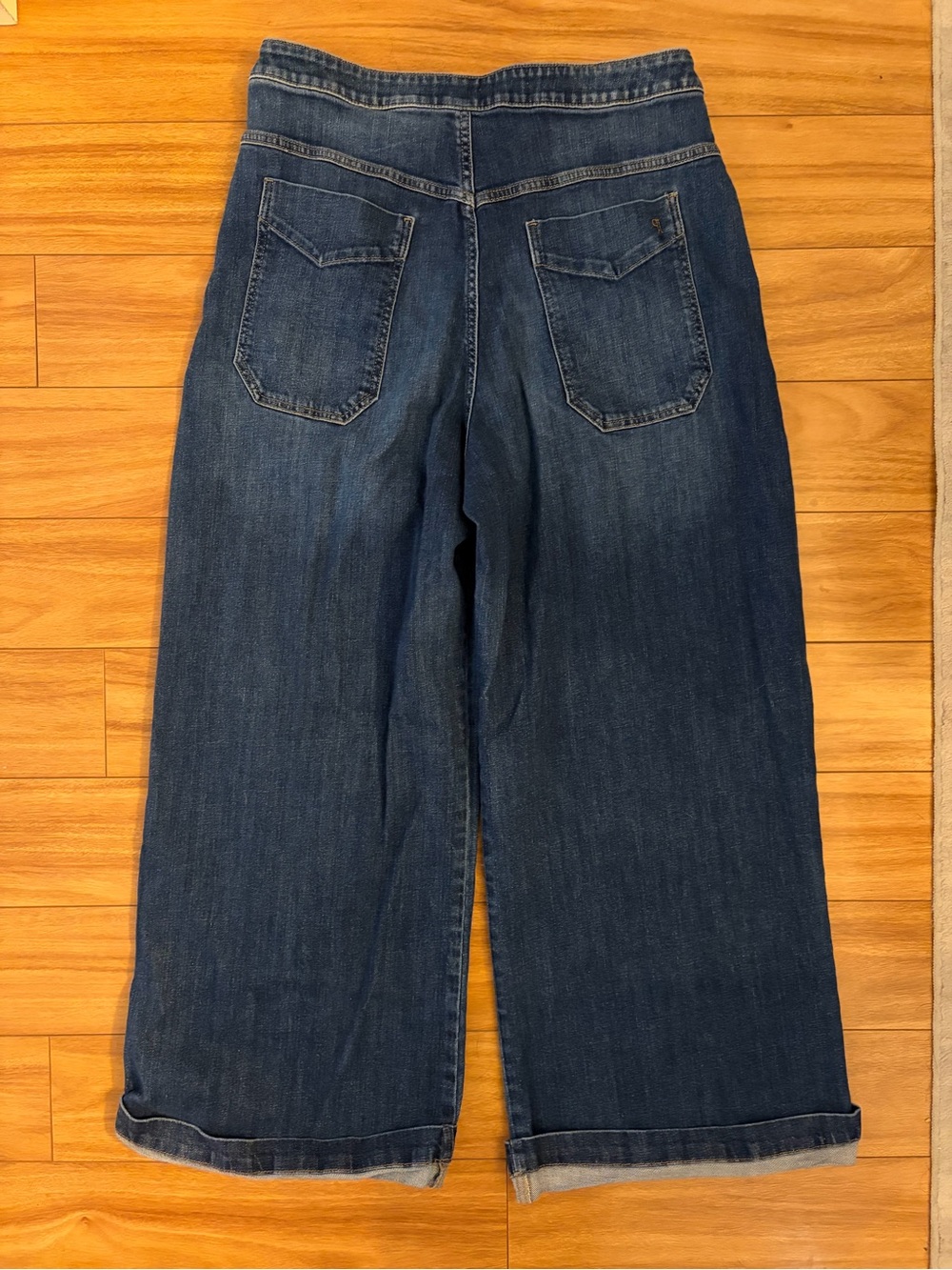 Pilcro Wide-Leg High-Rise Jeans in Medium Blue - Picture 5 of 5
